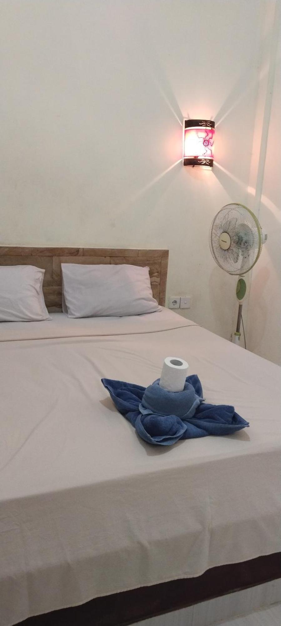 Amed Stop Inn Homestay, Rooftop Restaurant And Bar Dış mekan fotoğraf
